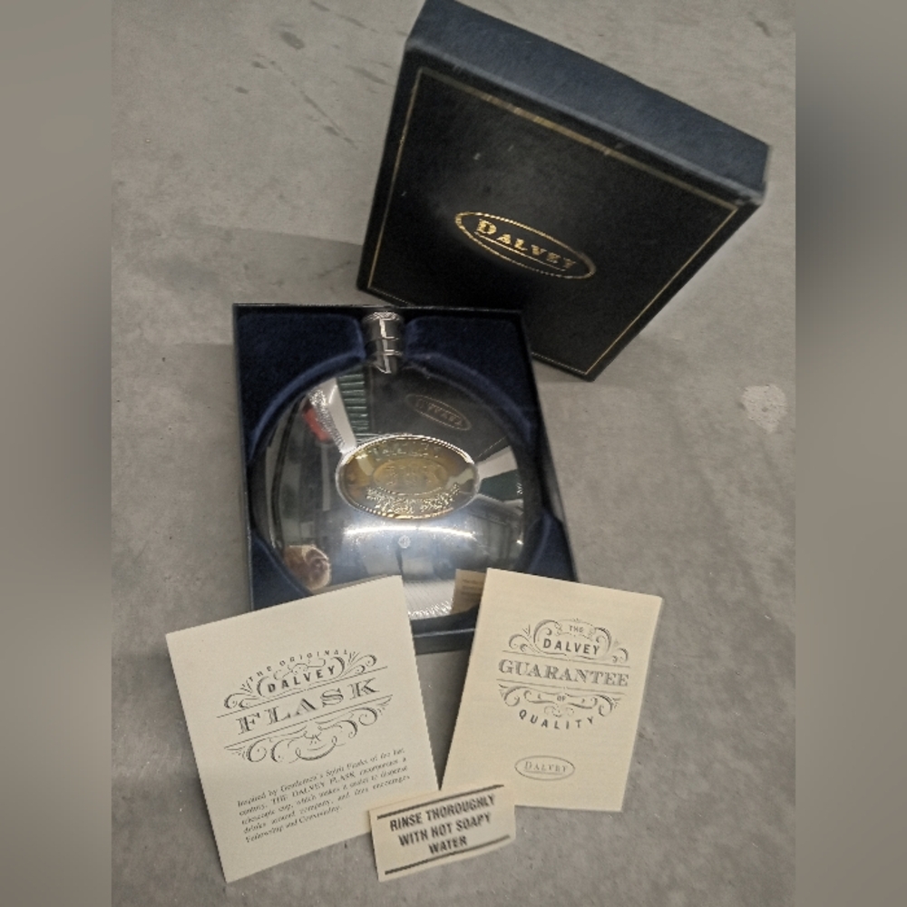 VOYAGER EXPEDITION FLASK WITH CUP